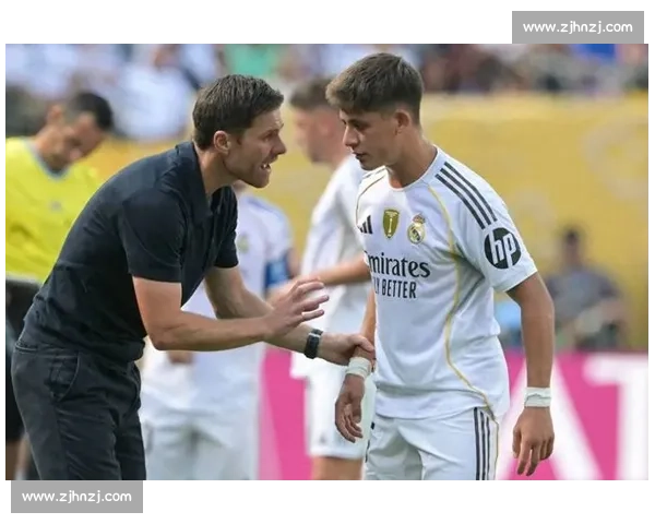 穆尼奥斯：师从皇马传奇，阿隆索点燃青春风暴